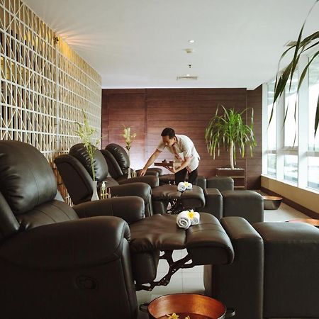 The Alana Surabaya Hotel Exterior photo