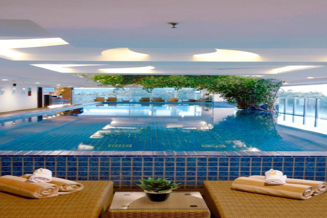 The Alana Surabaya Hotel Exterior photo