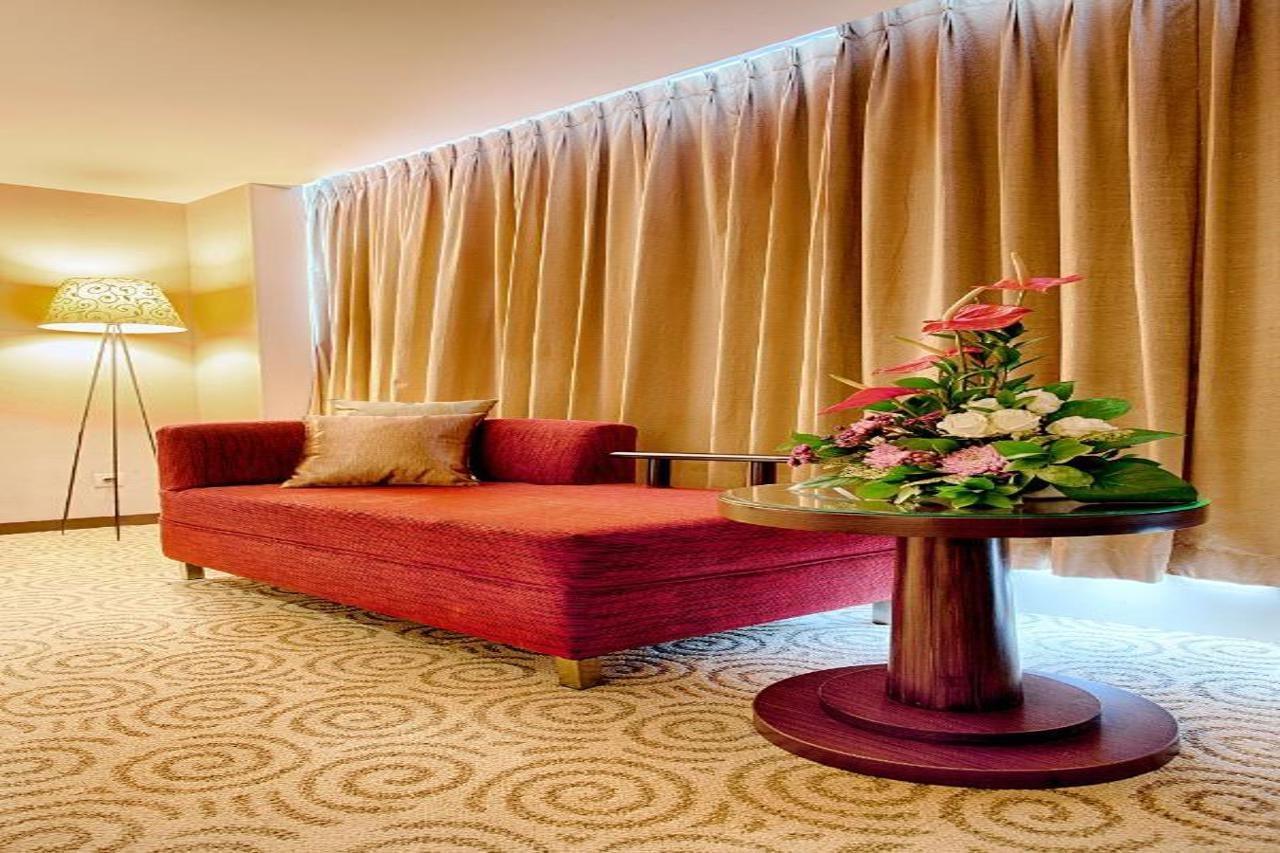 The Alana Surabaya Hotel Exterior photo