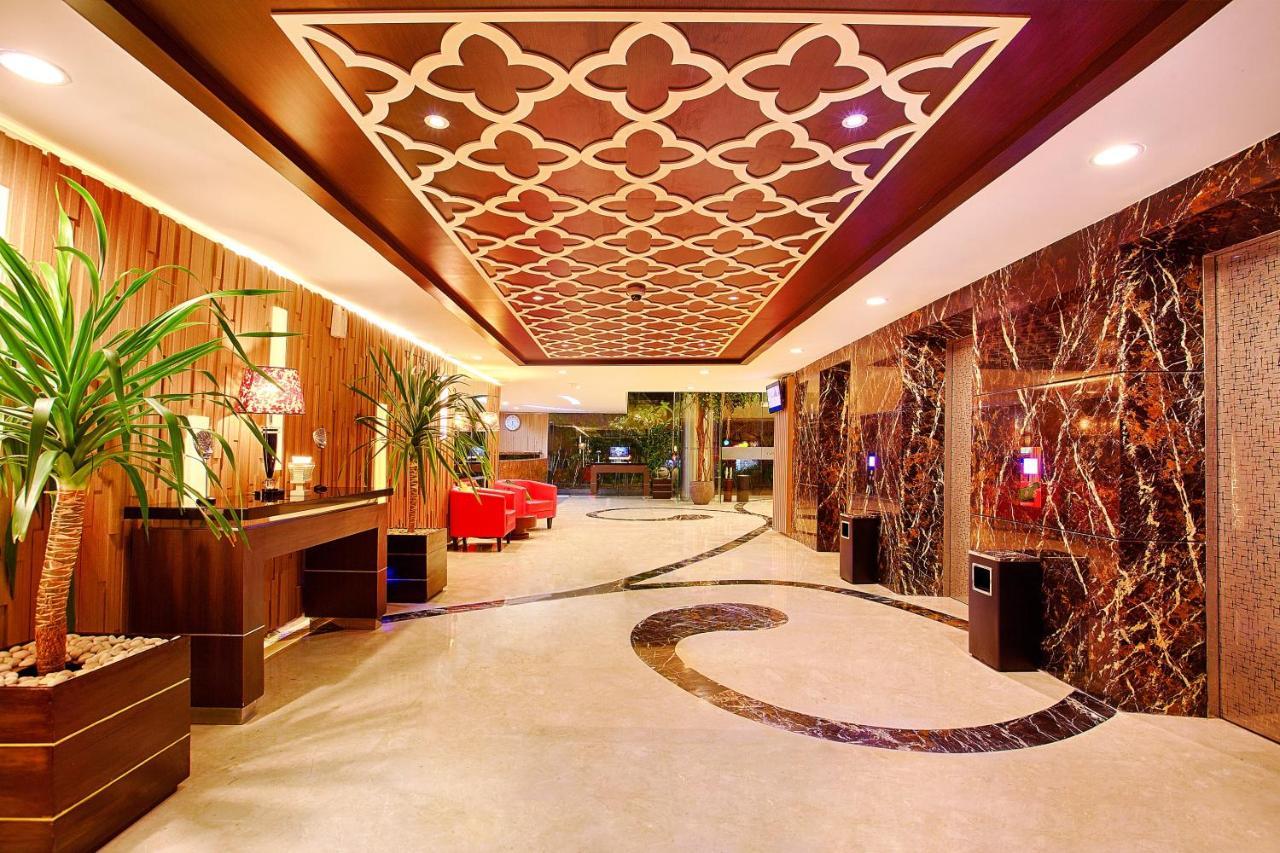 The Alana Surabaya Hotel Exterior photo