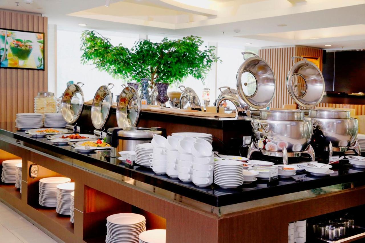 The Alana Surabaya Hotel Exterior photo