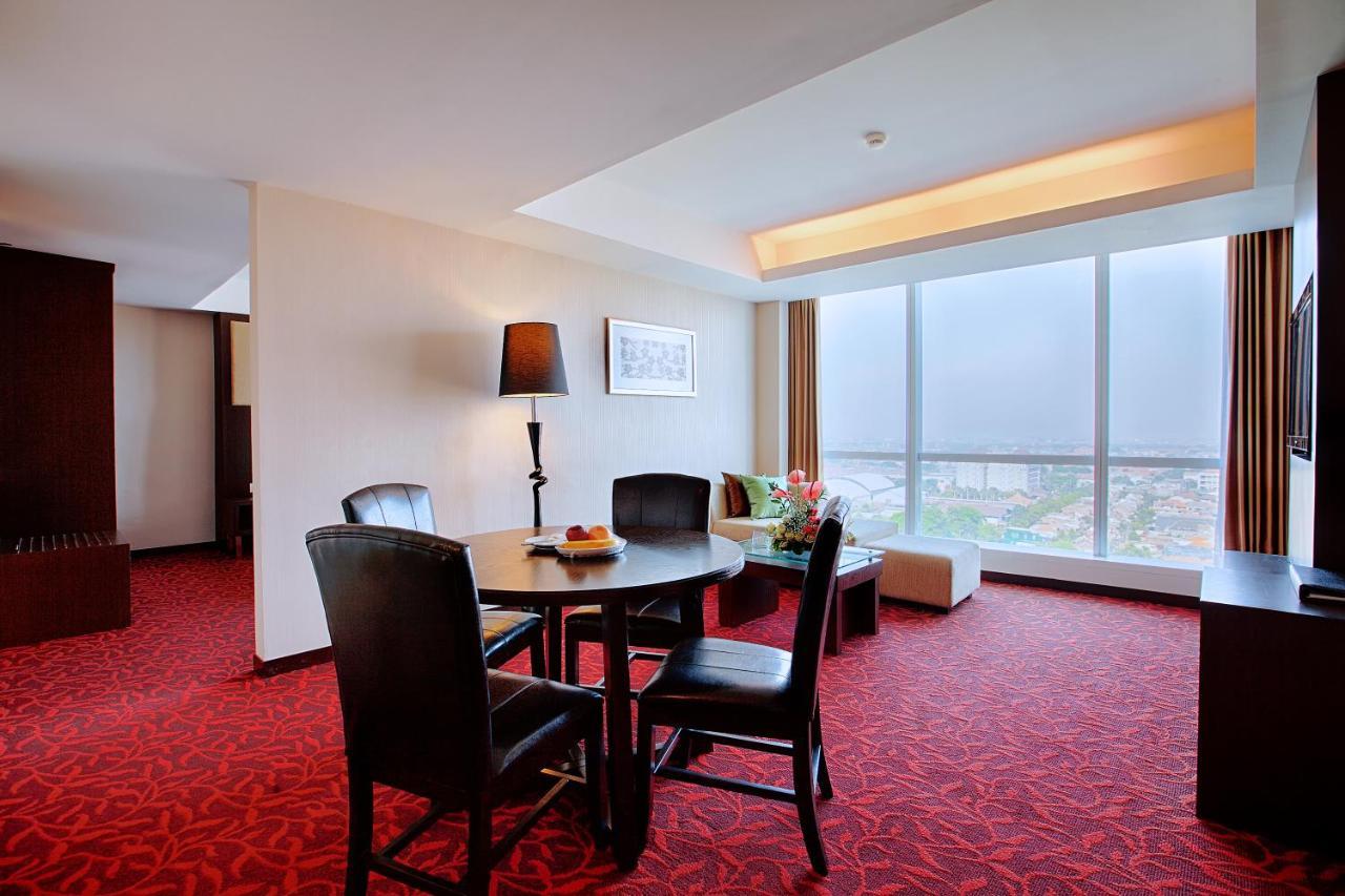 The Alana Surabaya Hotel Exterior photo