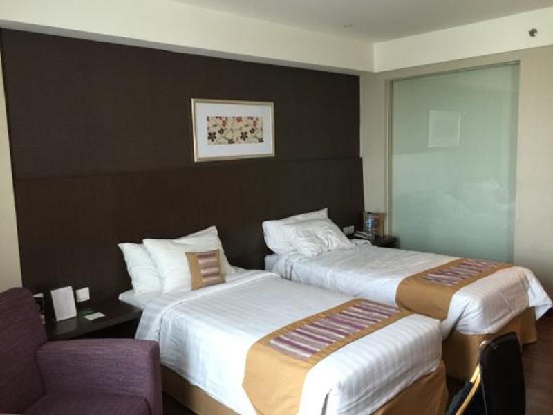 The Alana Surabaya Hotel Exterior photo
