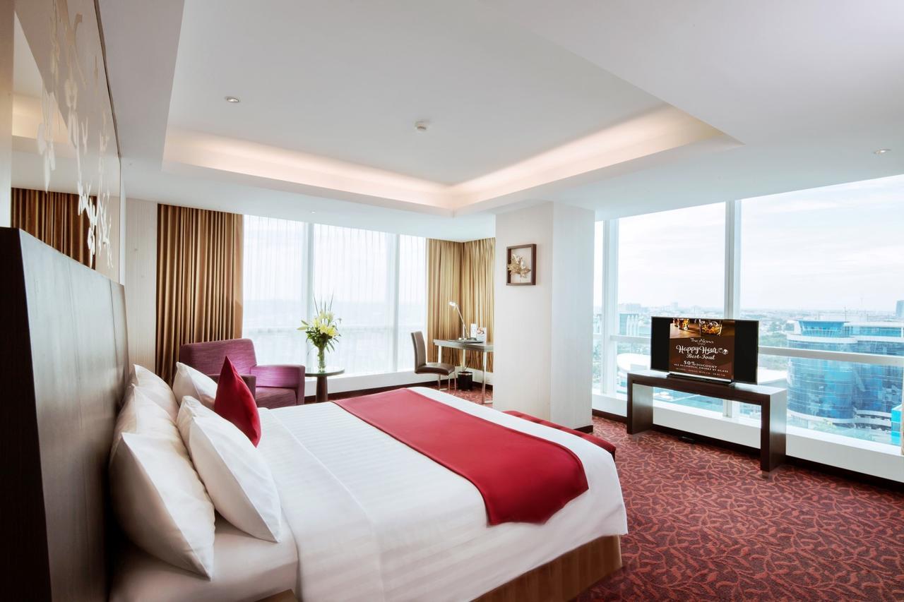 The Alana Surabaya Hotel Exterior photo