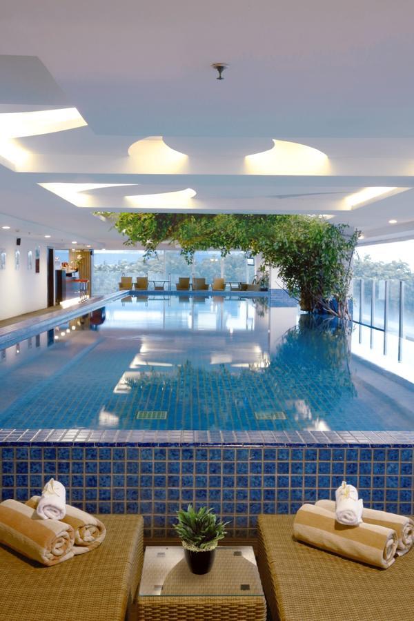 The Alana Surabaya Hotel Exterior photo