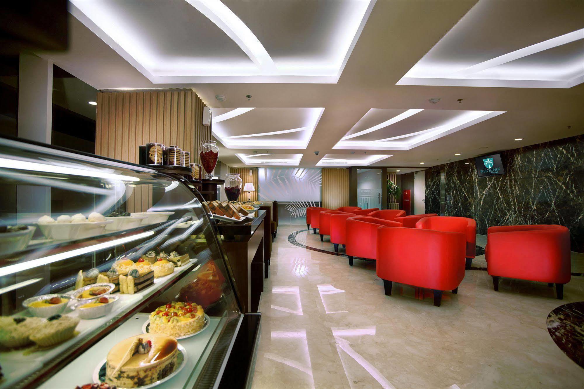The Alana Surabaya Hotel Exterior photo