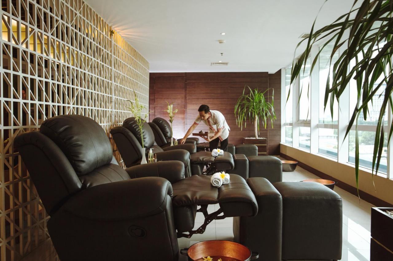 The Alana Surabaya Hotel Exterior photo
